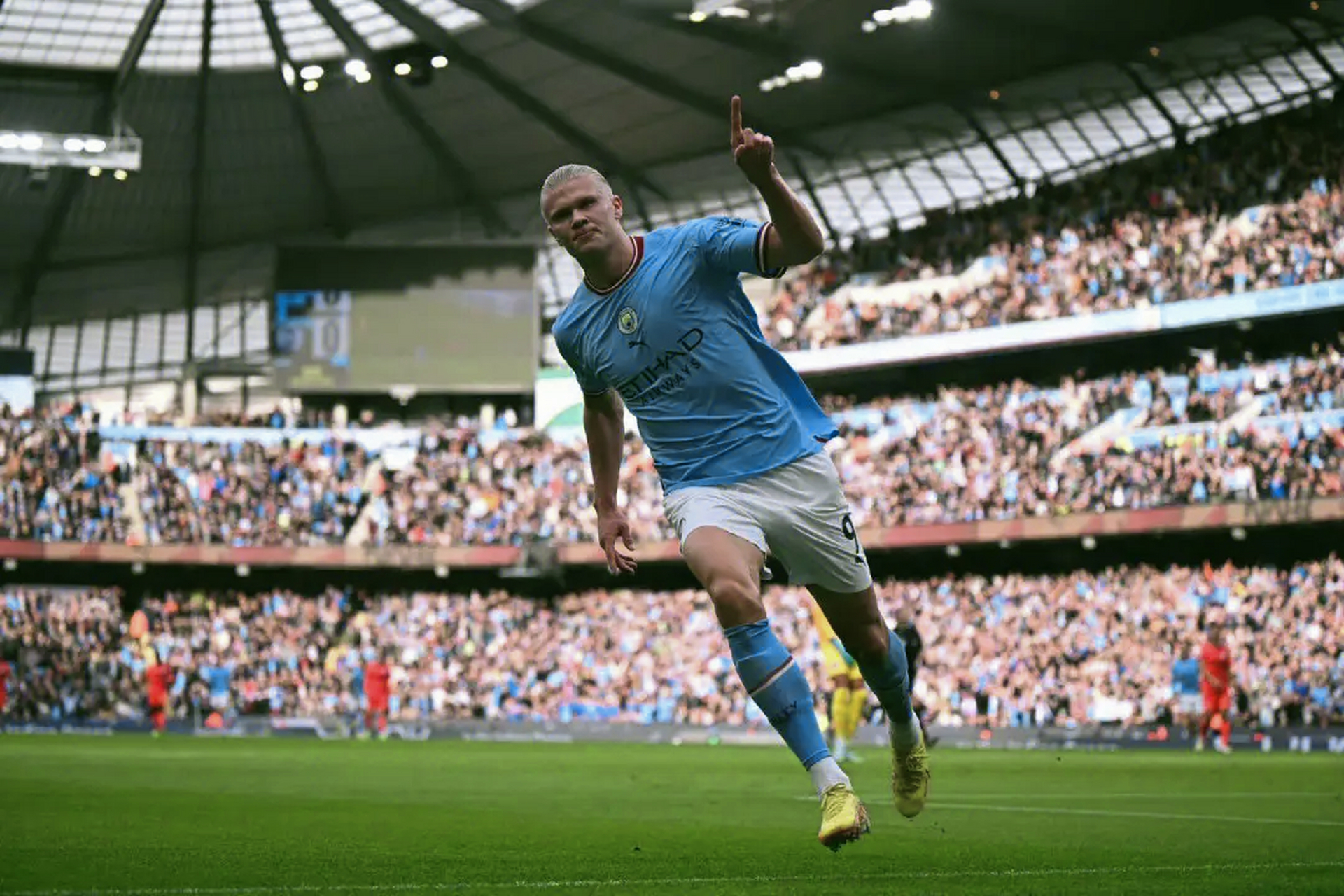 哈兰德迎来二十赛季高光表现，C9球迷沸腾！